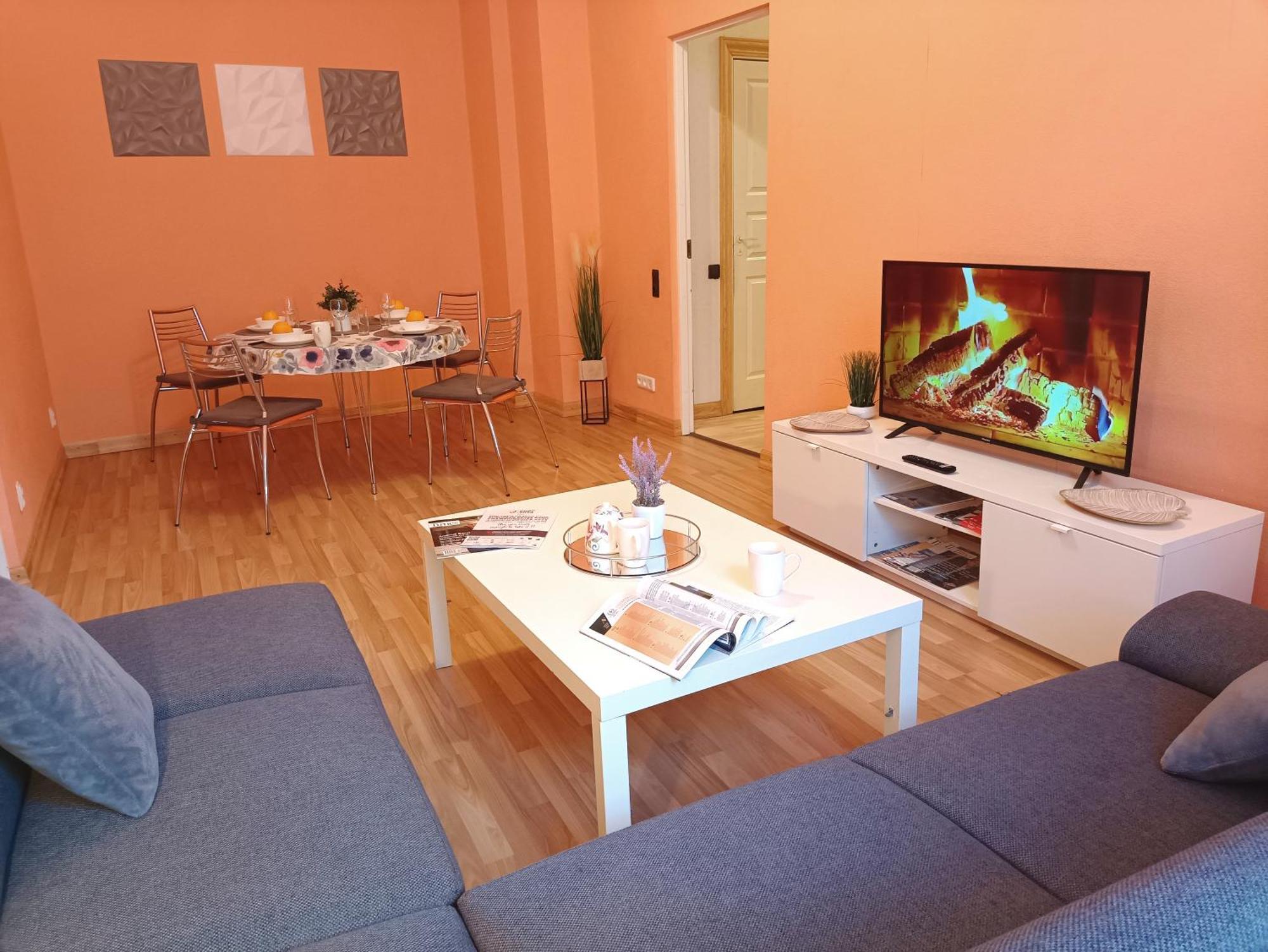 Spacious Old Town Family Peachy 2 Bedrooms Apartment, Nearby The Riga Presidential Castle Exterior photo