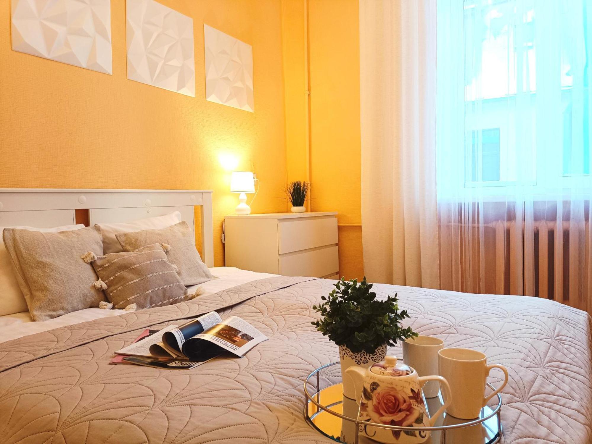 Spacious Old Town Family Peachy 2 Bedrooms Apartment, Nearby The Riga Presidential Castle Exterior photo